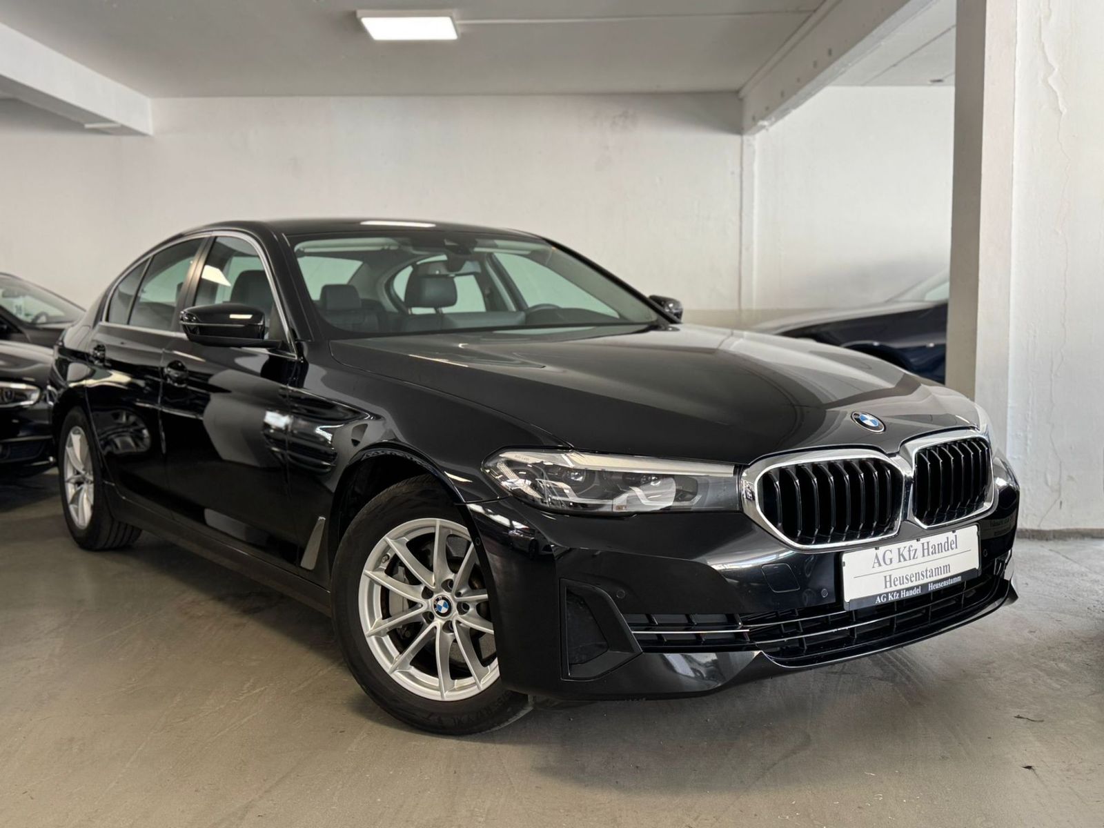 BMW 530 e x Drive H-KARDON/CAM/ACC/WIFI/LED/INDUKTIO
