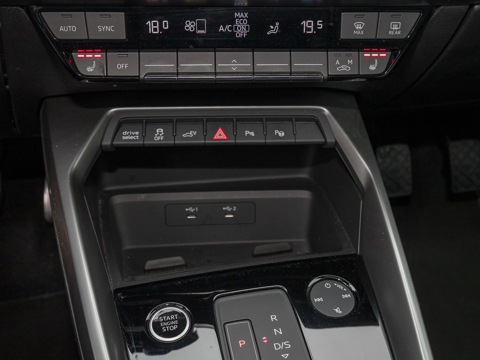 Audi A3 Sportback 40 TFSIe 2x S LINE PANO LED VIRTUAL