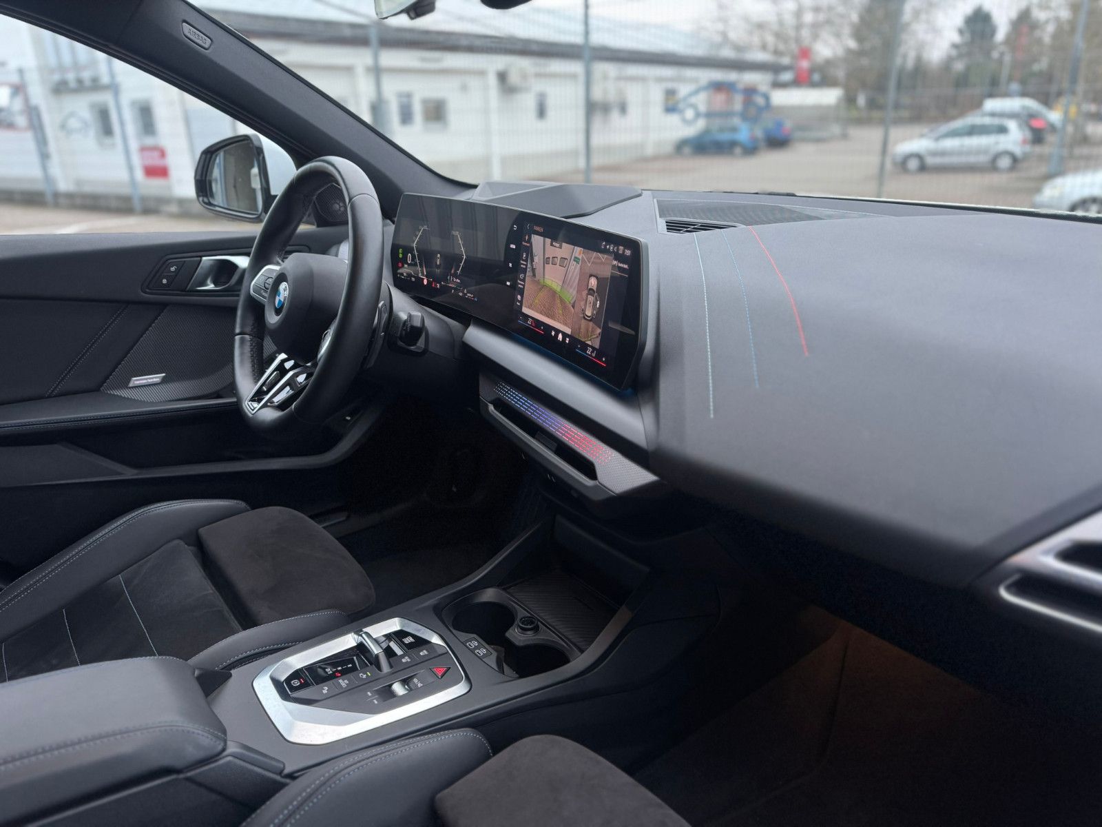 BMW 120i | M-PAKET | AUT | LED | HEAD-UP | DRIVING +