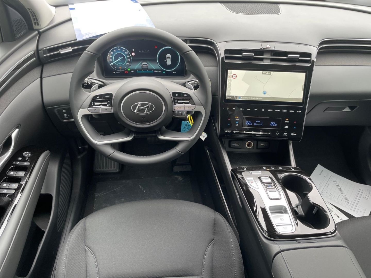 Hyundai Tucson Select Hybrid 2WD - Samsaru's Car Outlet