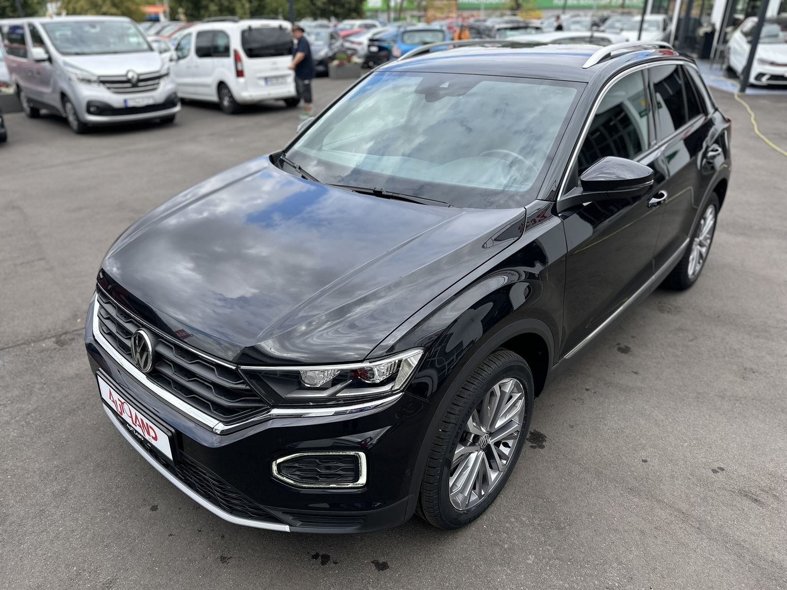 Volkswagen T-Roc 2.0 TDI United - Samsaru's Car Outlet