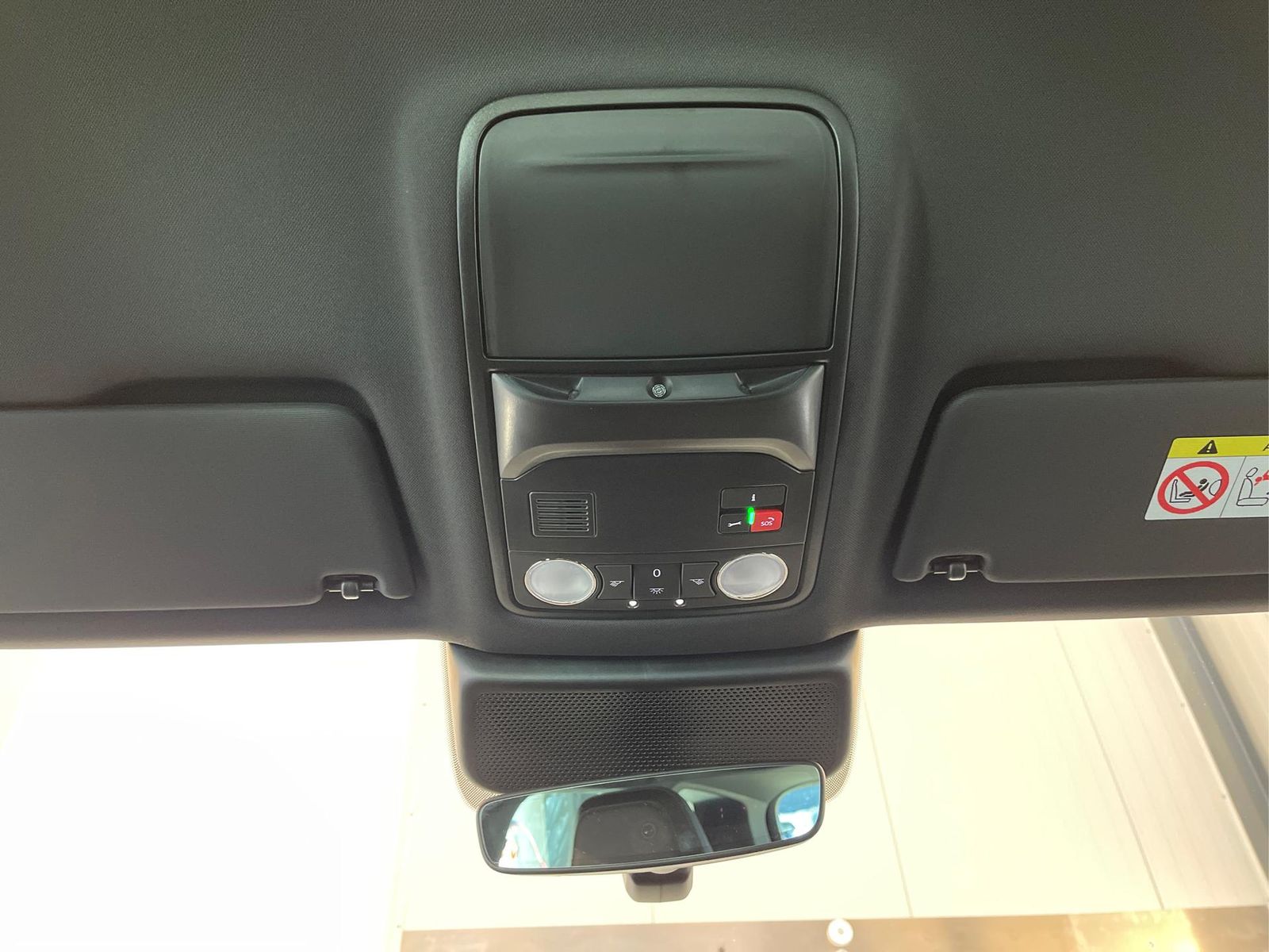 Skoda Karoq Sportline TSI 4x4 360°+19 Zoll+Navi+AHK...