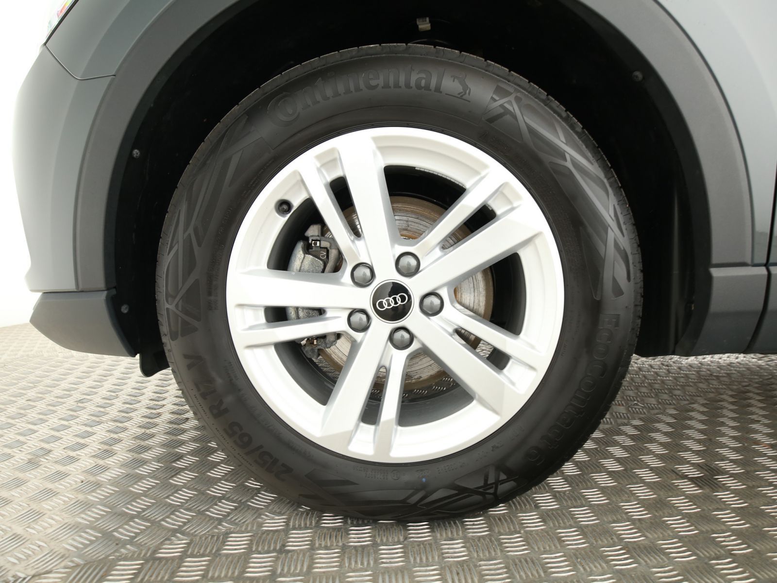 Audi Q3 35TDI quattro - Samsaru's Car Outlet
