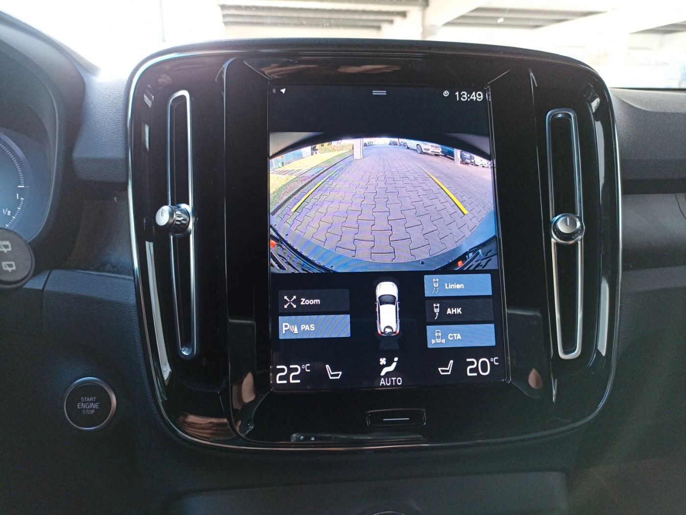 Volvo XC40 Plus Dark SHZ*AHK*PDC*