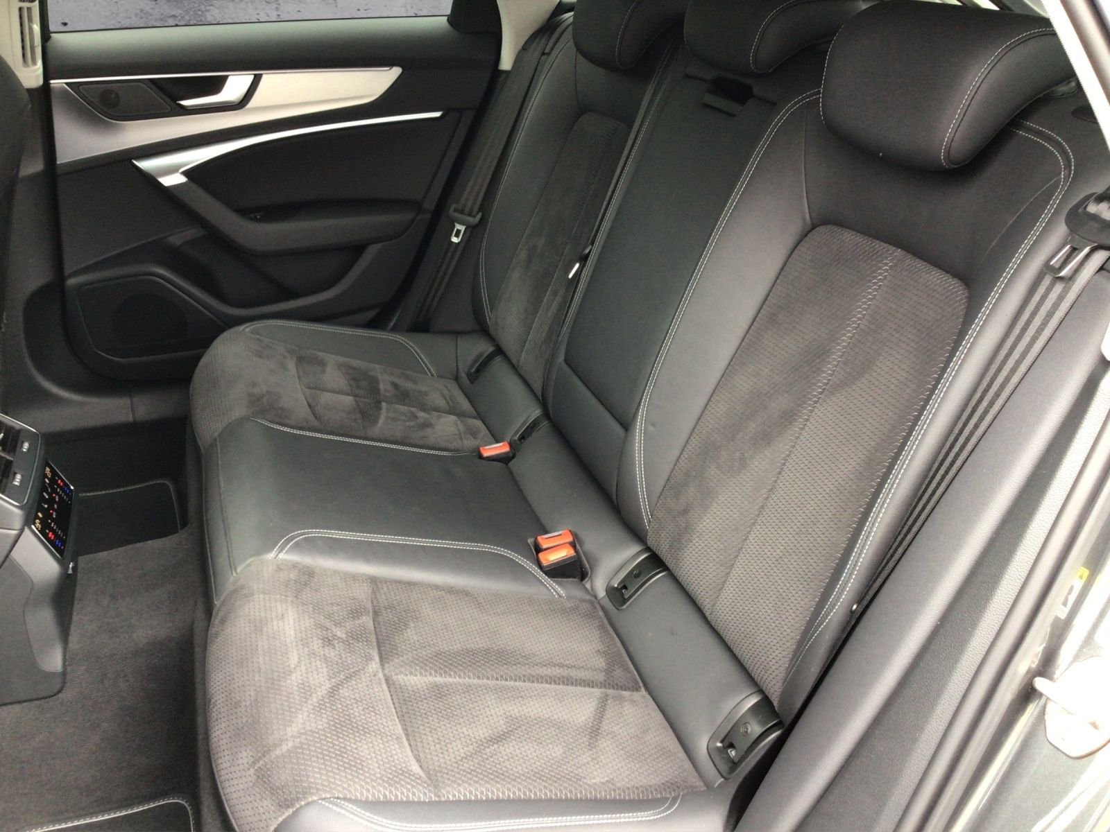 Audi A6 Avant 55 TFSIe quattro S-tronic - Samsaru's Car Outlet