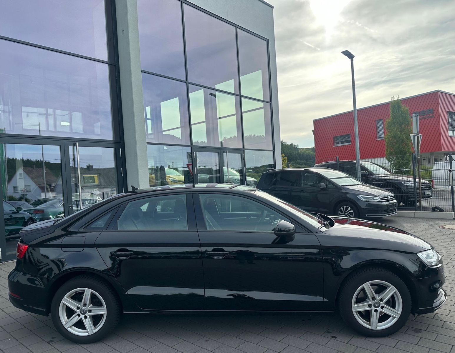 Audi A3 Limousine 30 TFSI - Samsaru's Car Outlet