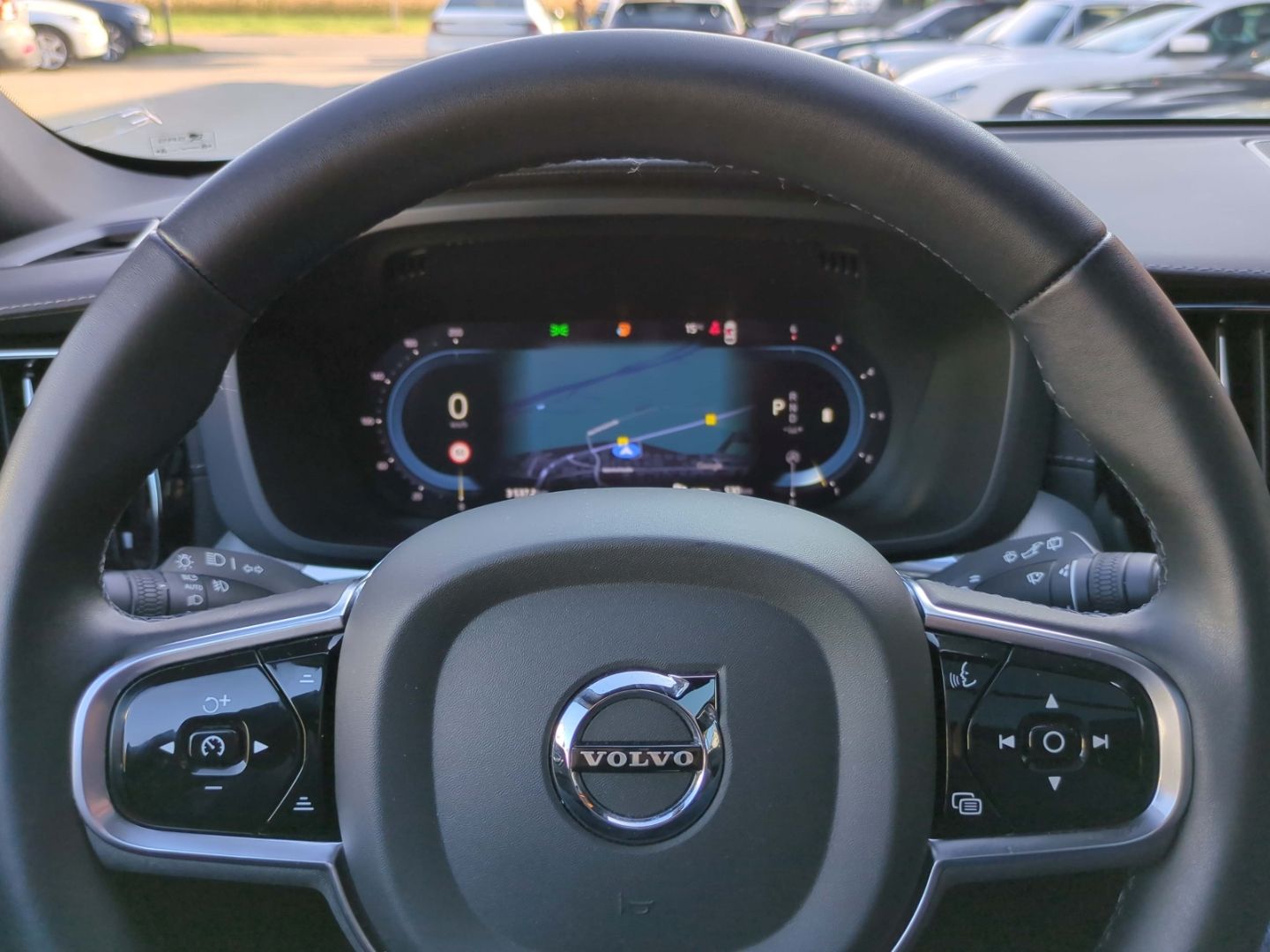 Volvo XC60 Ultimate Dark AWD HUD AHK Leder Digitales C