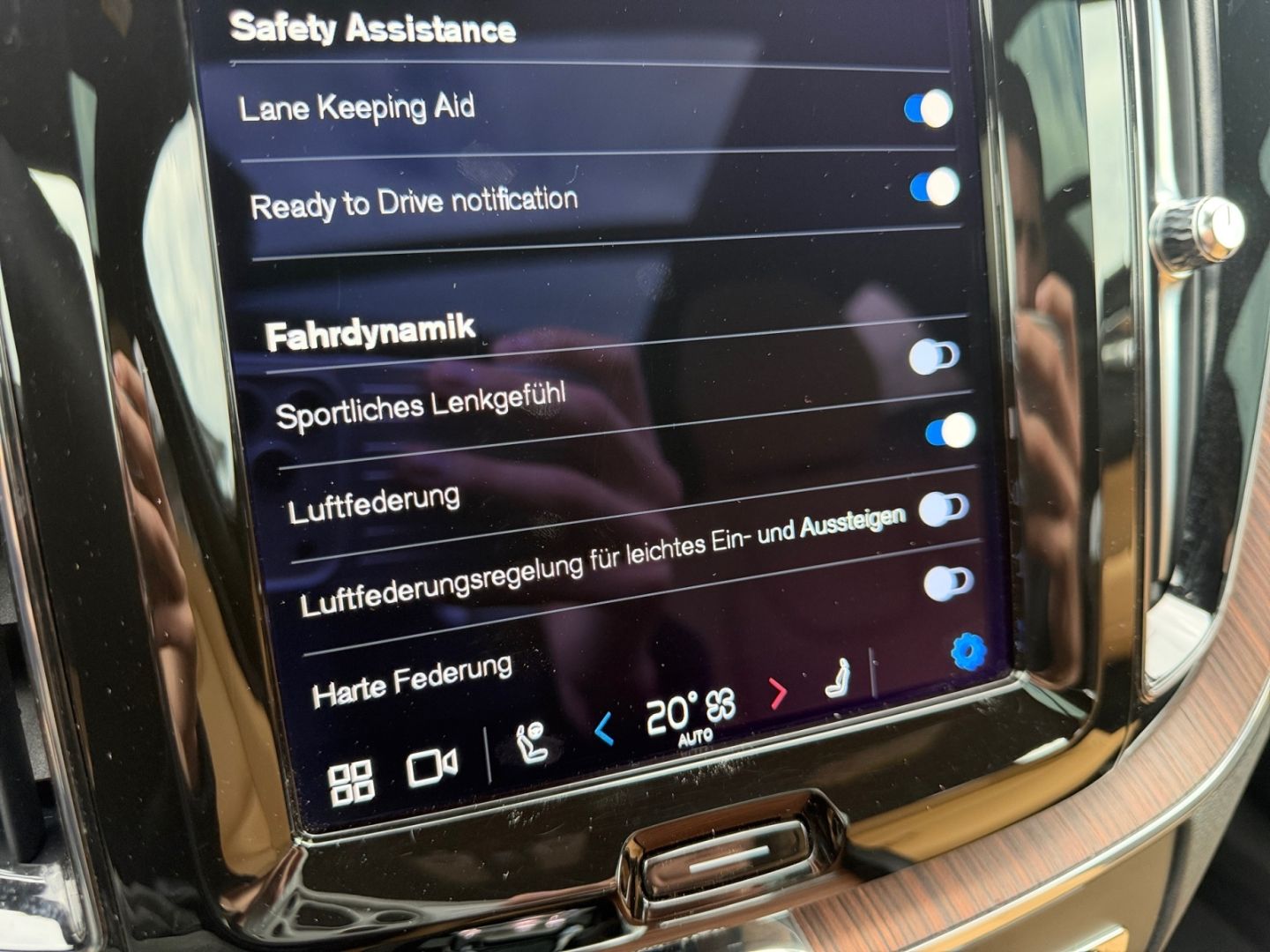 Volvo XC60 B5 Ultimate Dark AWD HUD  StandHZG H&K Luft