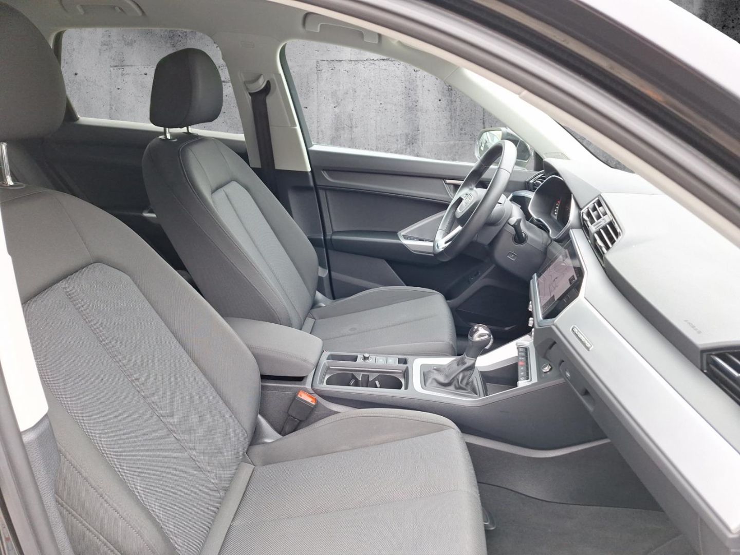 Audi Q3 40 2.0 TDI quattro - Samsaru's Car Outlet