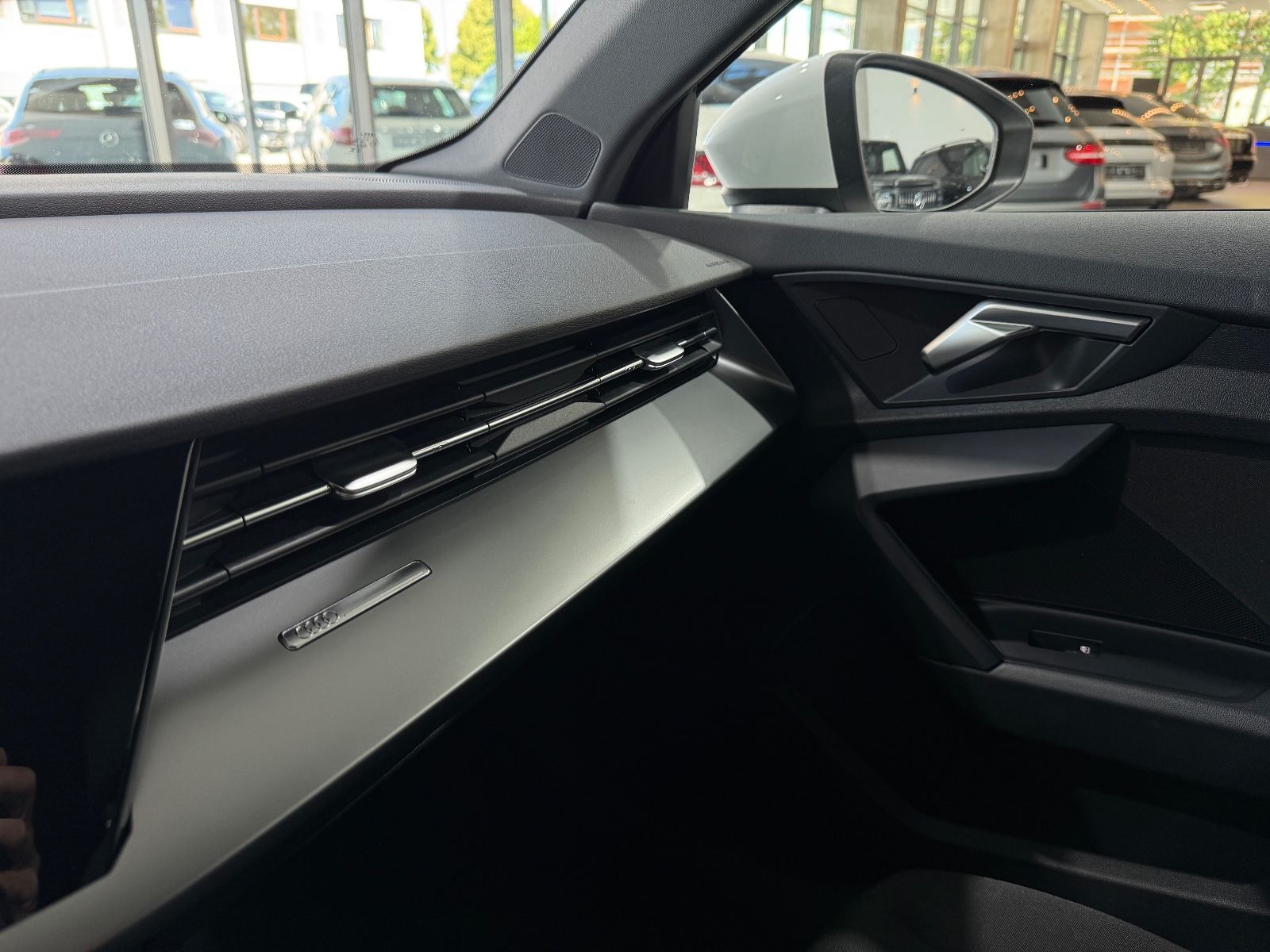 Audi A3 Sportback 40 TFSI e advanced - Samsaru's Car Outlet