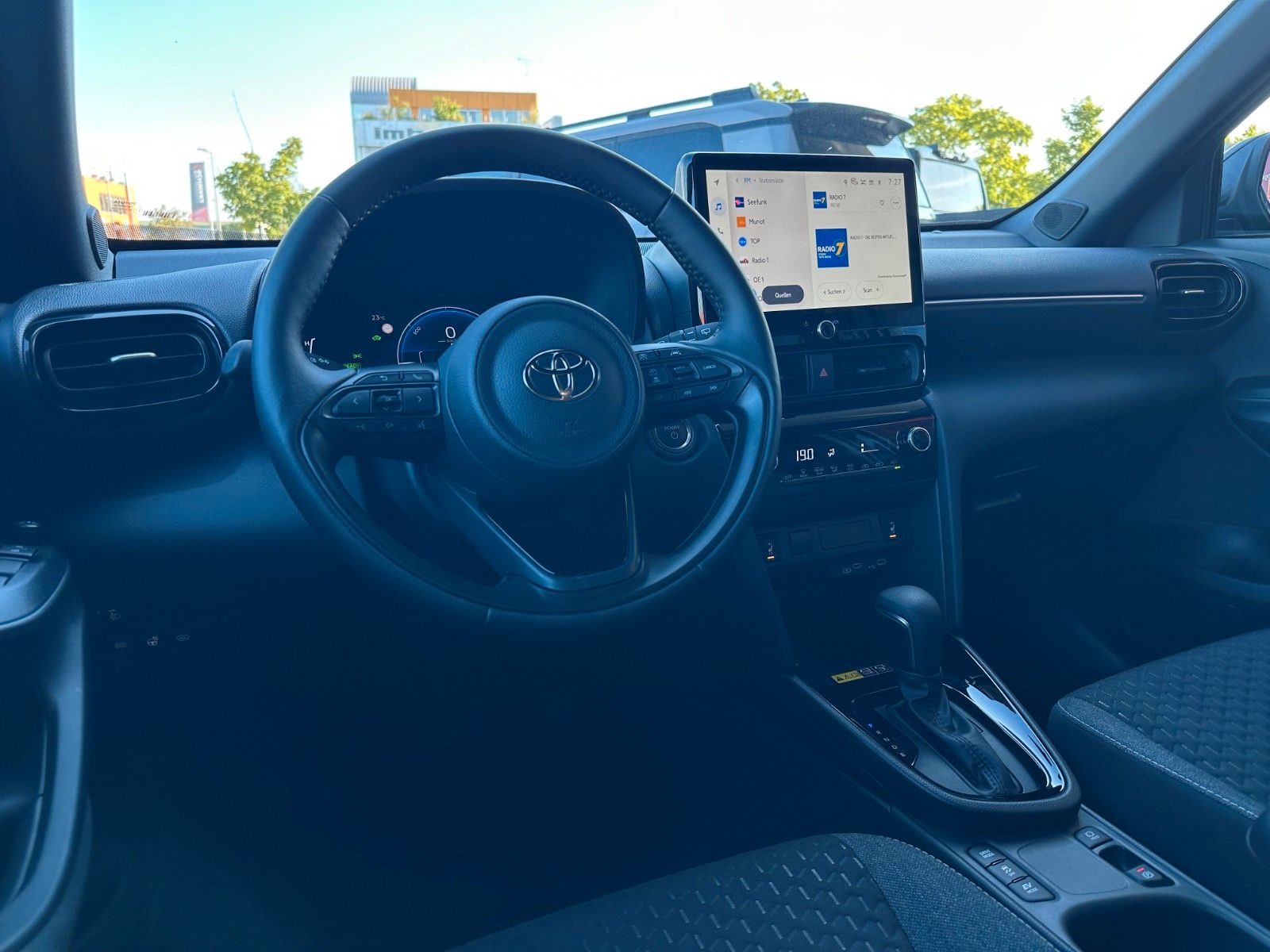 Toyota Yaris Cross Hybrid Teamplayer + WINTER-PAKET