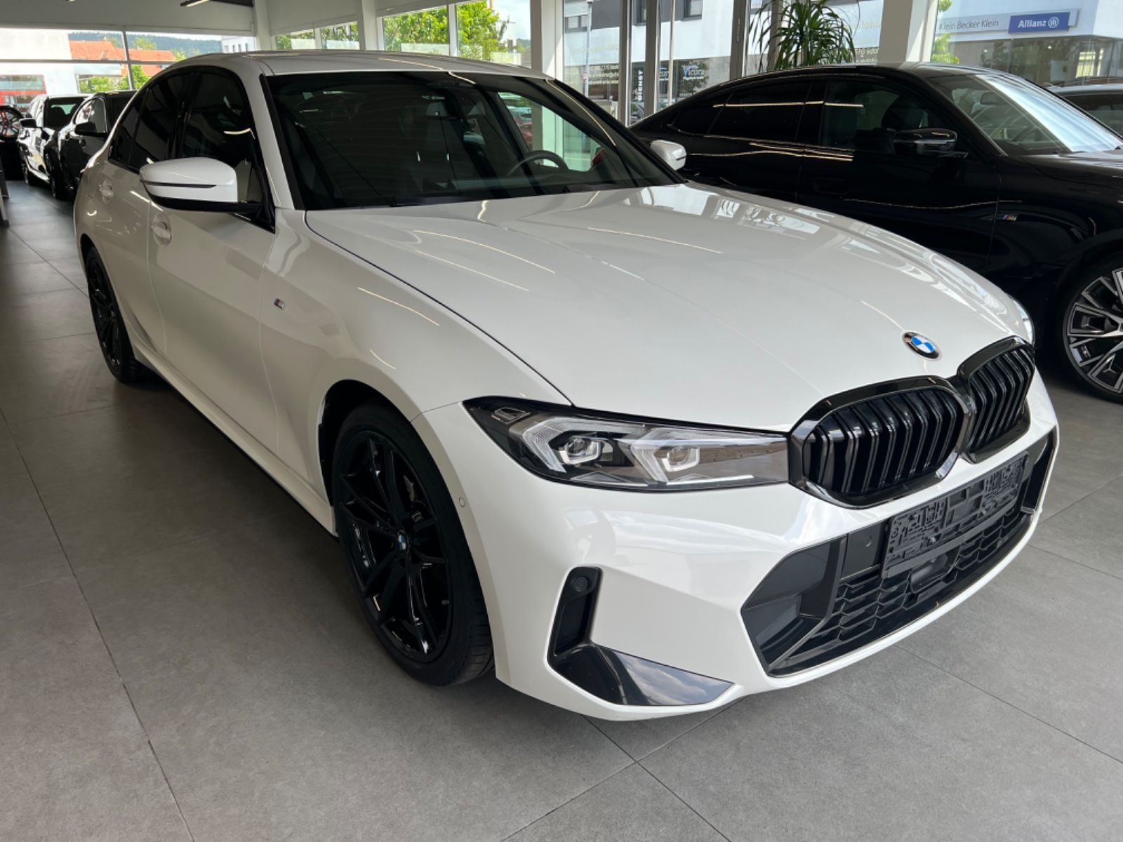 BMW 320 d xDrive M Sport - Samsaru's Car Outlet