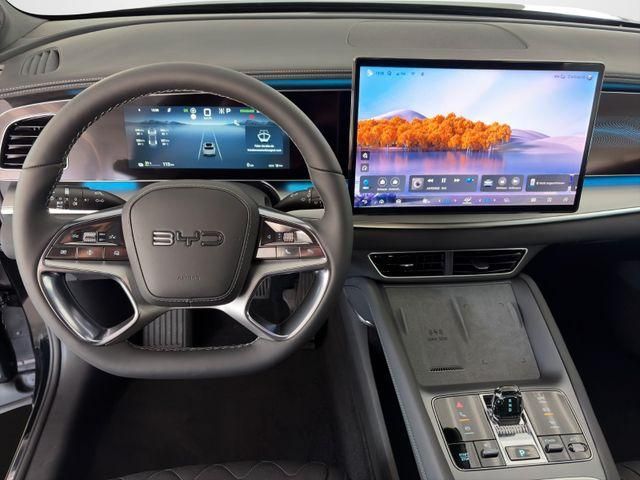 BYD Sealion 7