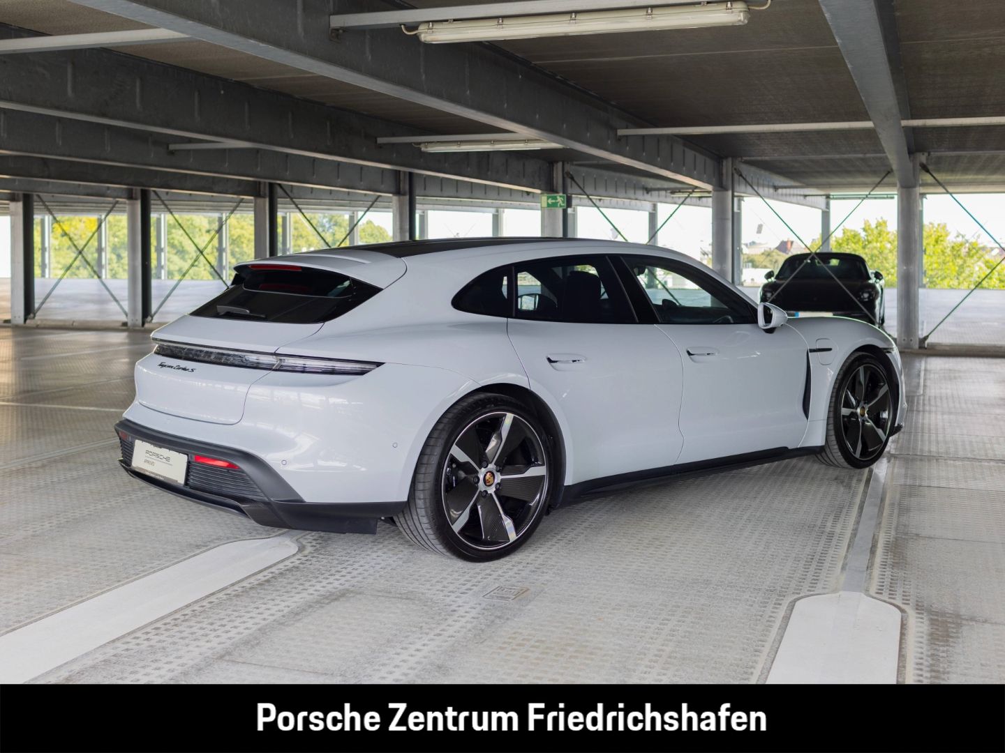 Porsche Taycan Turbo S Sport Turismo Burmester InnoDrive