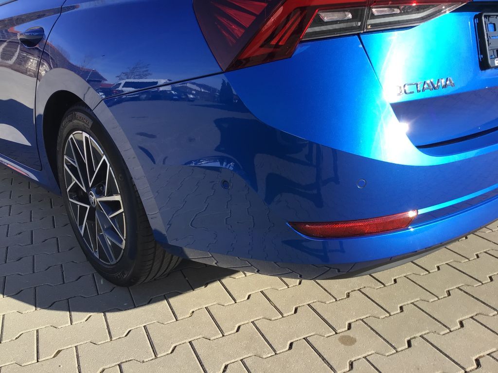 Skoda Octavia Combi 1.5 TSI Sportline - Samsaru's Car Outlet