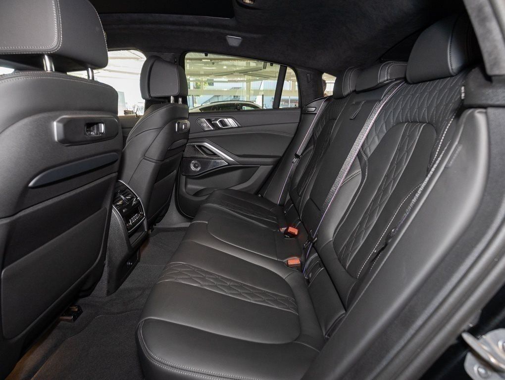 BMW X6 xDrive40d MSport PANO HuD AHK B/W DA Prof