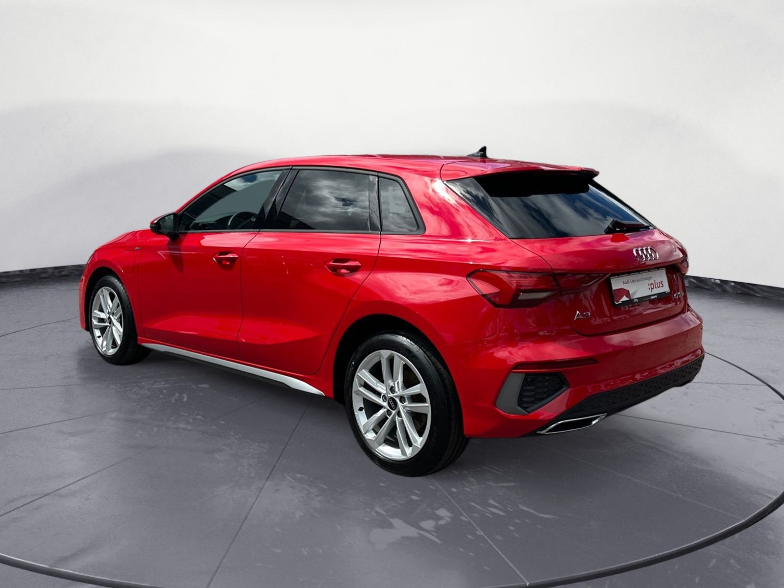 Audi A3 Sportback 40 TFSIe S-line LED/AHK/Navi/Interf