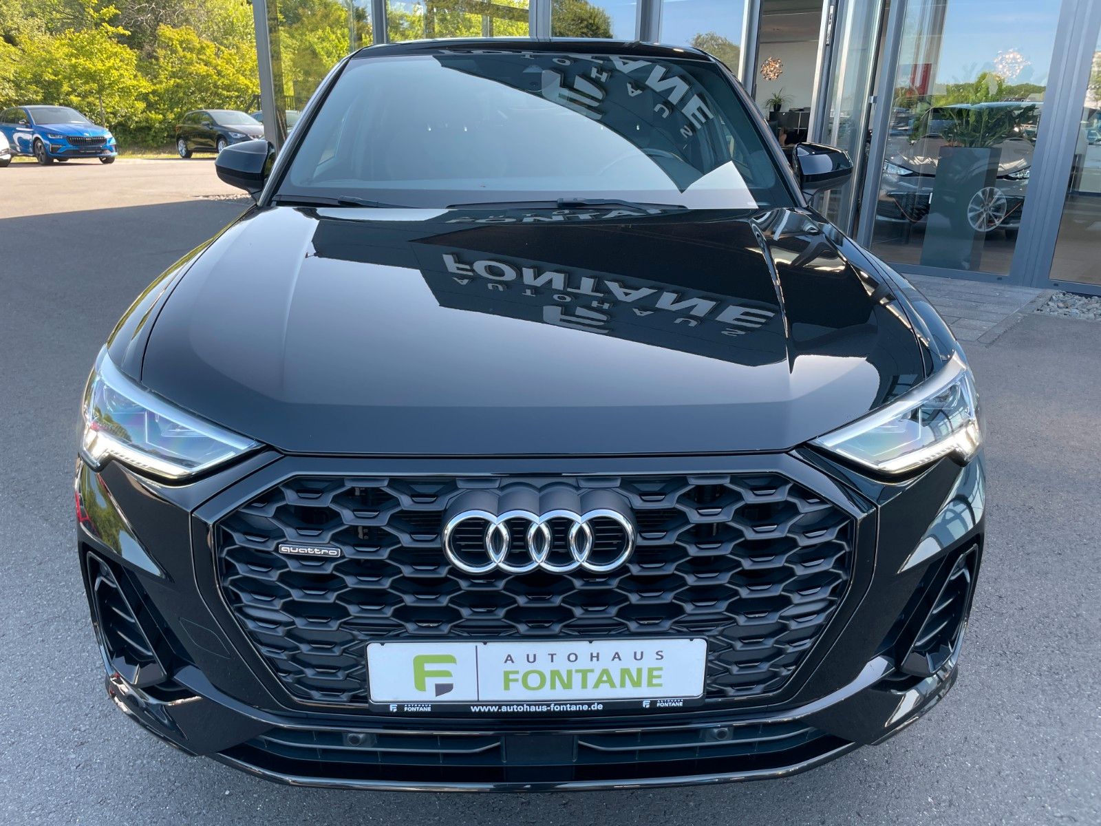Audi Q3 Sportback 2,0TFSI quattro Sline Black - Samsaru's Car Outlet