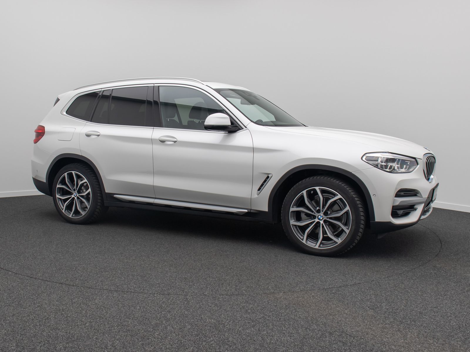 BMW X3 xD20d xLine - Samsaru's Car Outlet