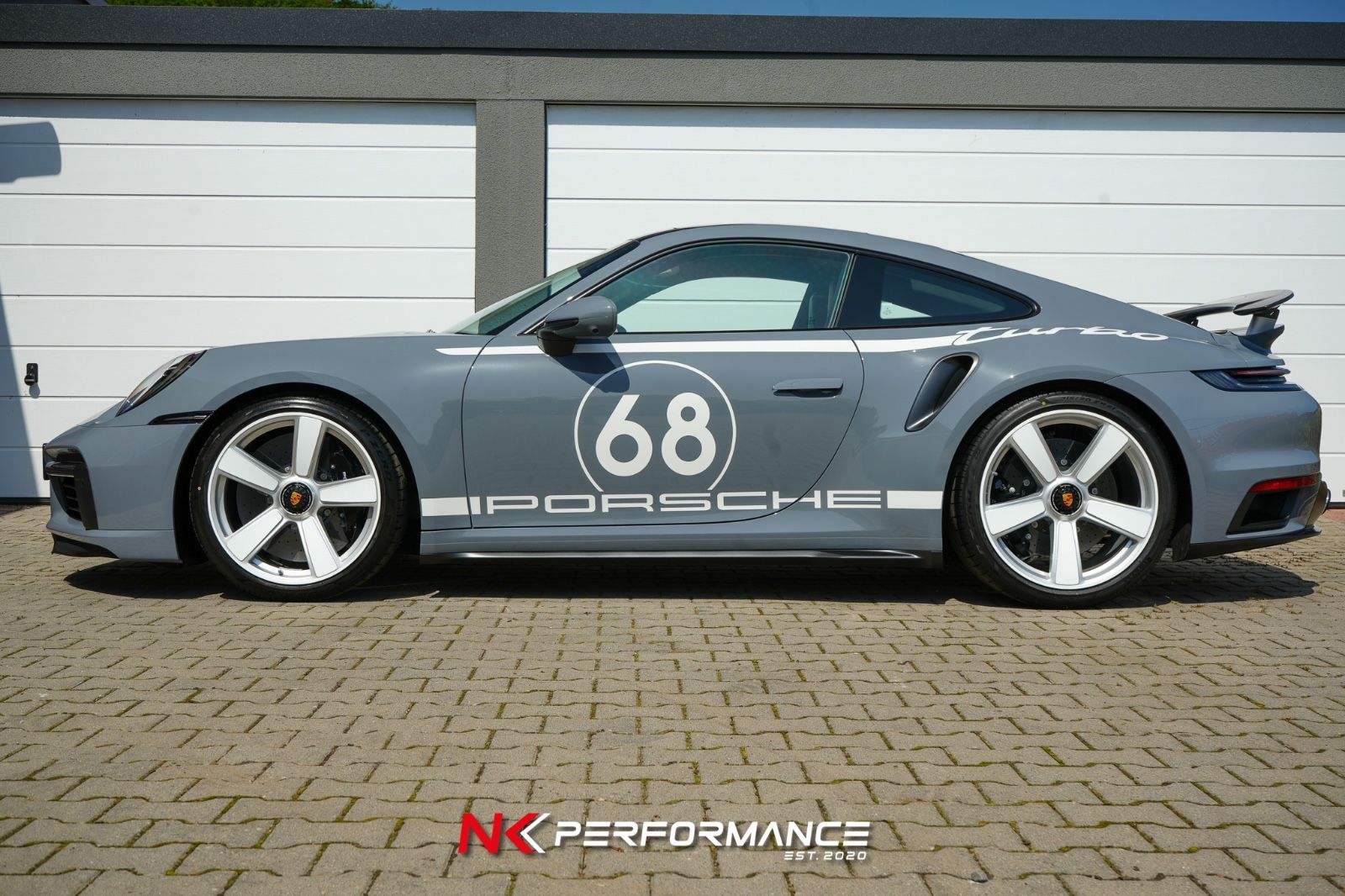 Porsche 992 Turbo 50 Jahre/ HERITAGE / ARKTIKGRAU