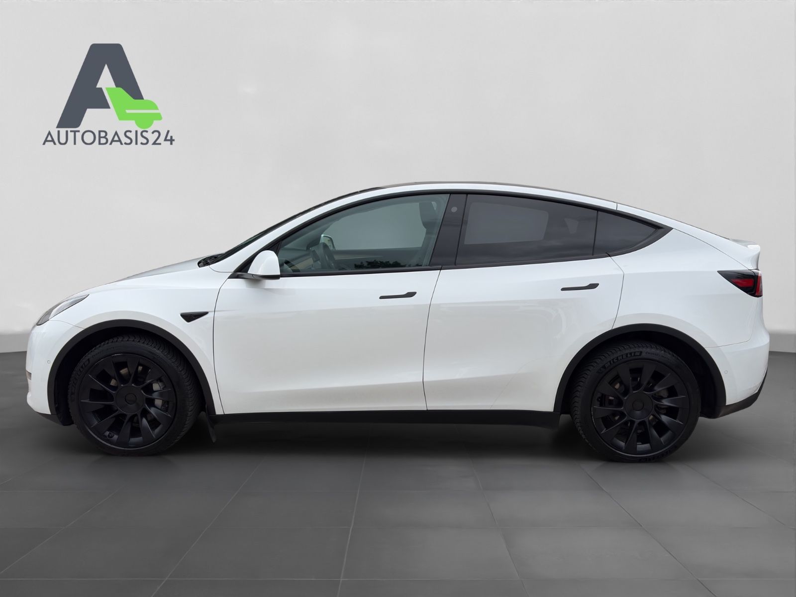 Tesla Model Y Long Range Dual AWD*Allwetter*1.Hand*AHK