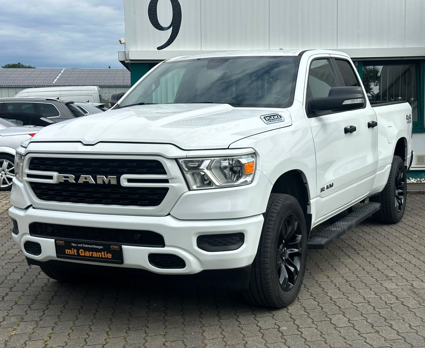 Dodge RAM 1500 5.7l 4x4 Quad Cab , Navi-App