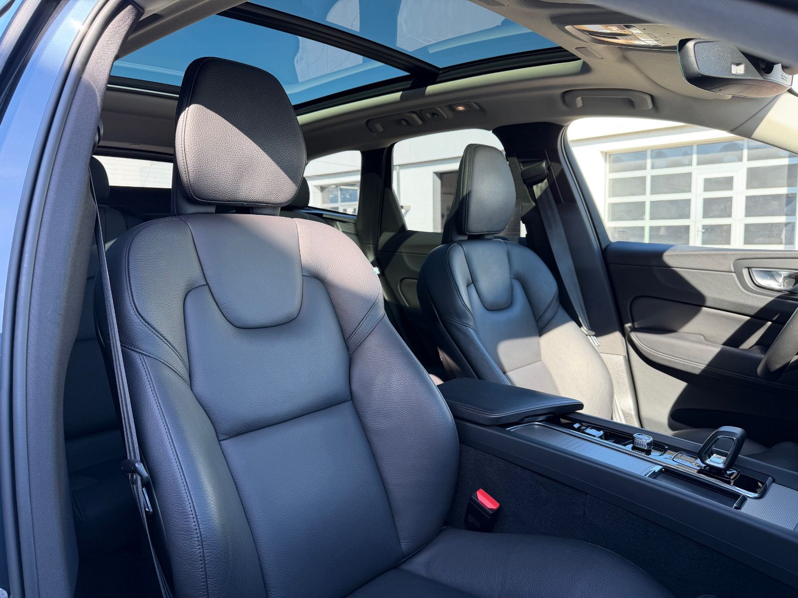 Volvo XC60 B5 D Ultimate Dark AWD*STHZG*PANO*360°*ACC