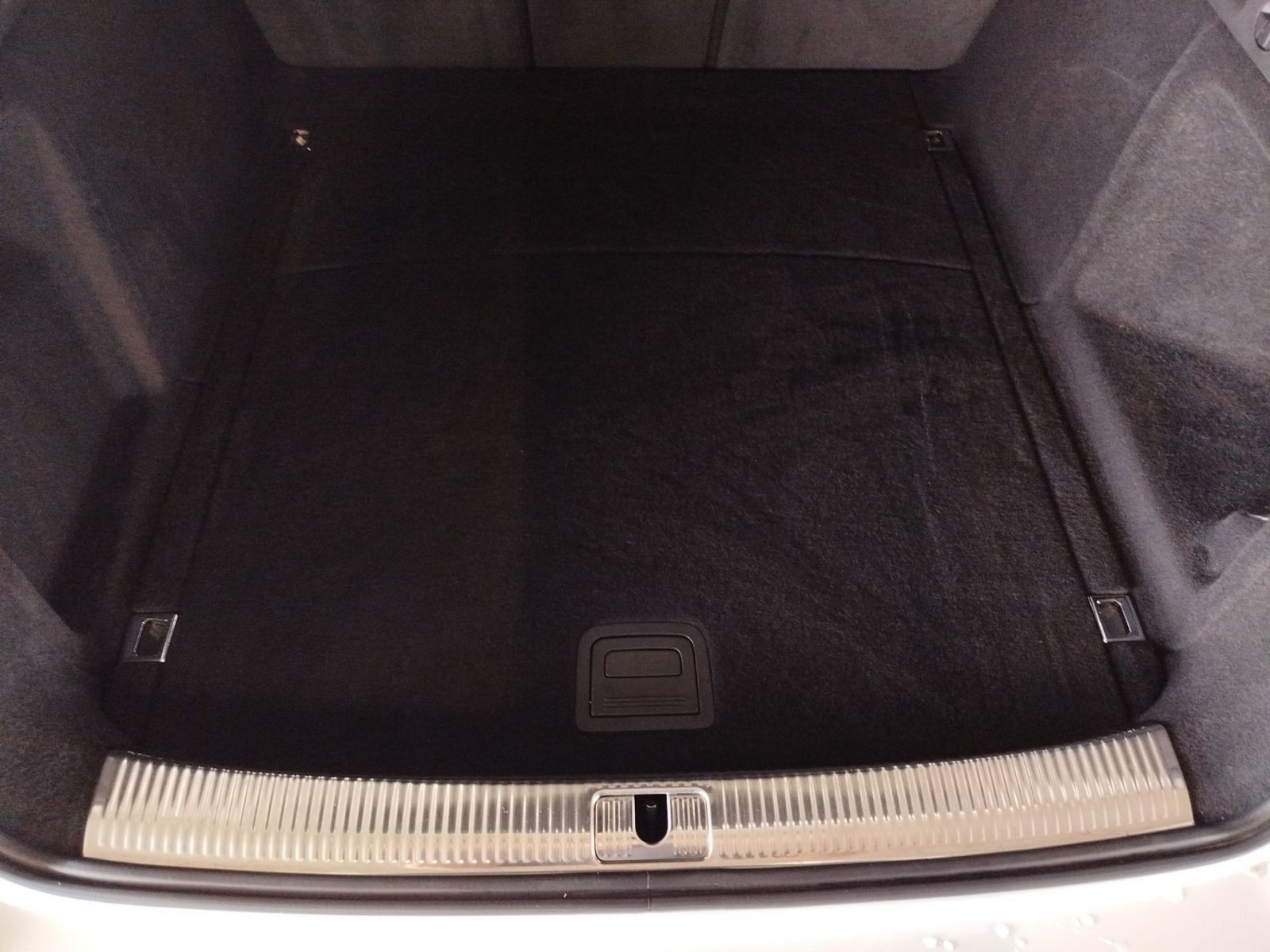 Audi A4 Avant 35 TFSI S tronic - Samsaru's Car Outlet