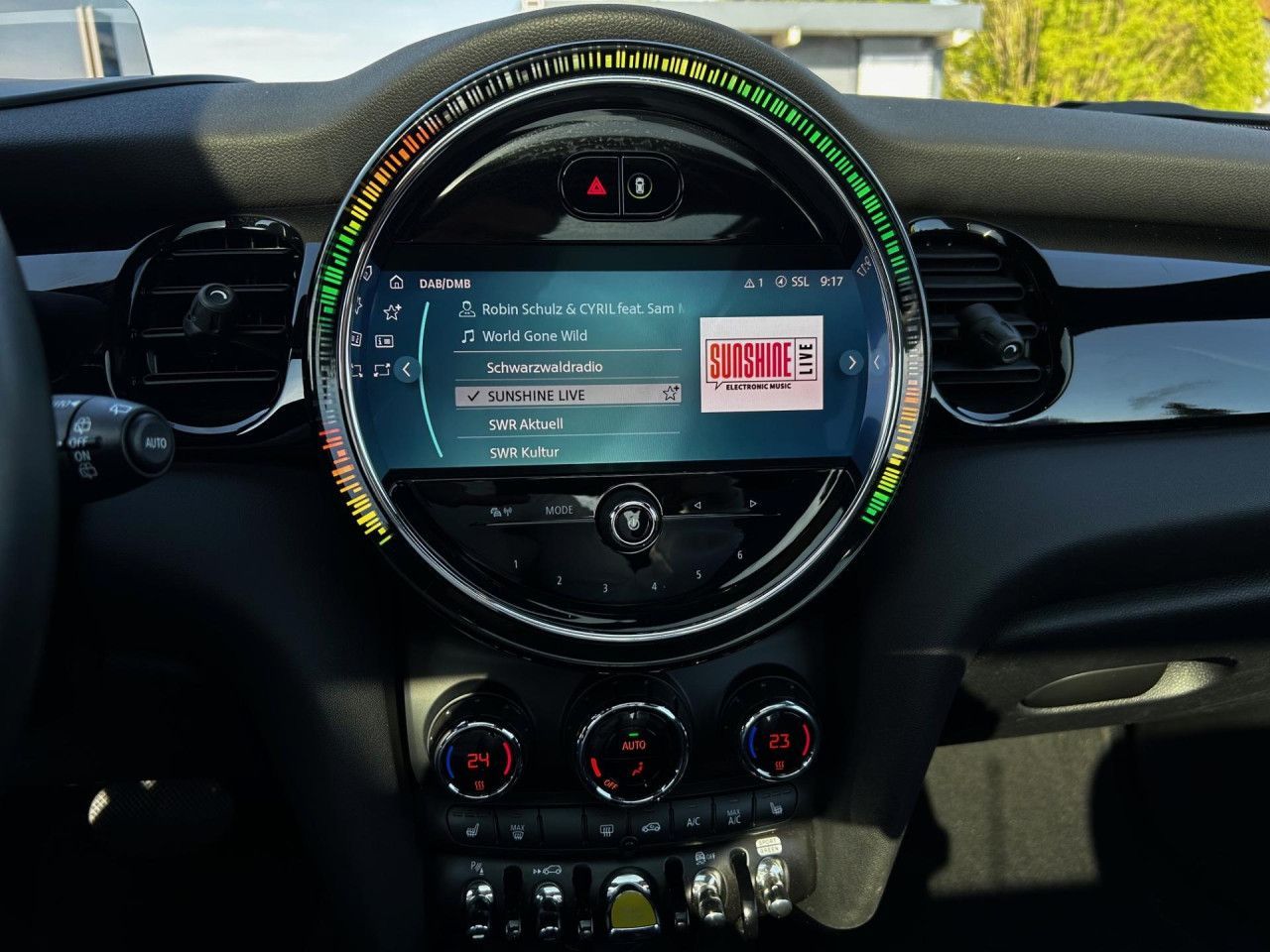 MINI Cooper SE Classic - Samsaru's Car Outlet