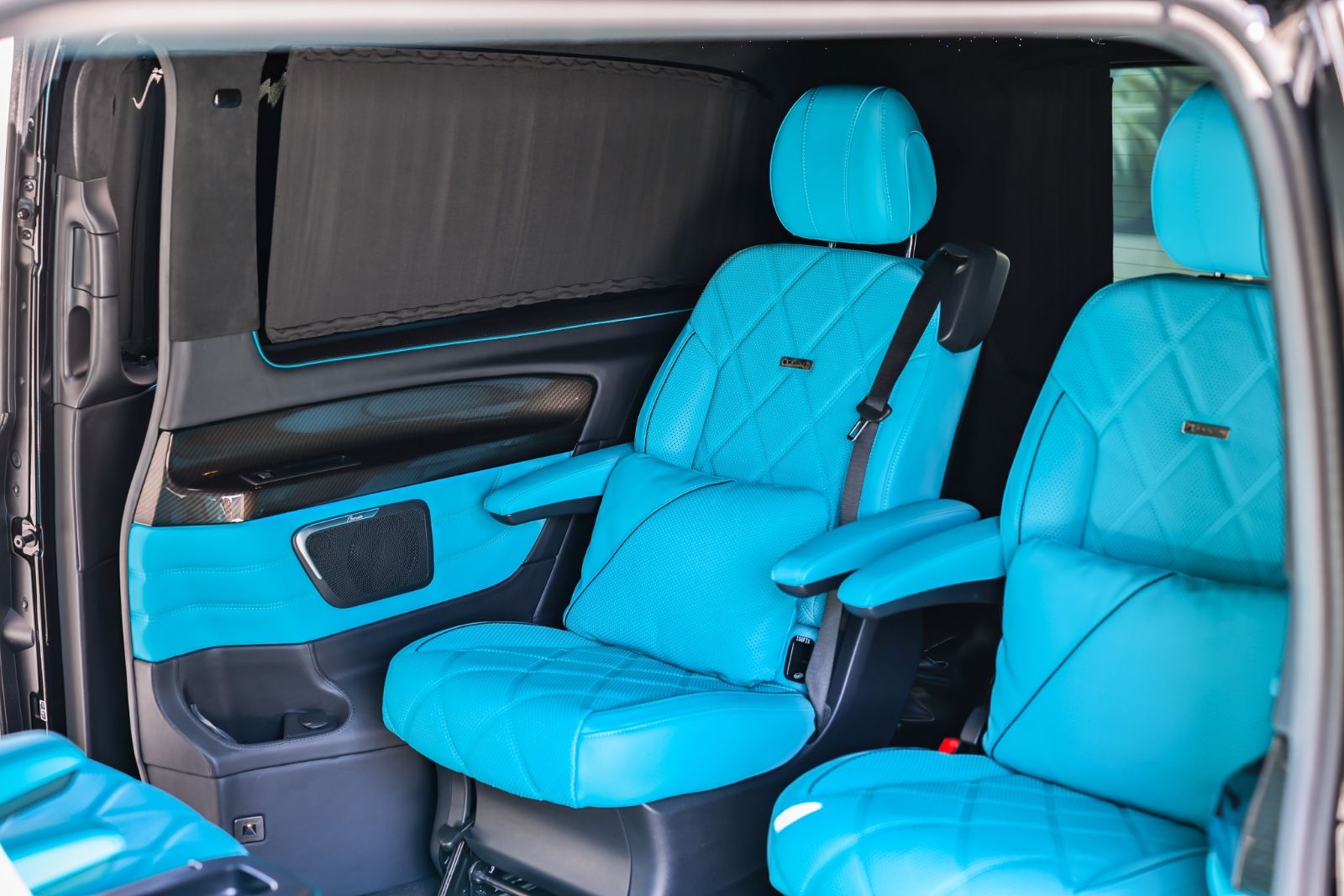 Mercedes-Benz V 300 4MATIC - Samsaru's Car Outlet