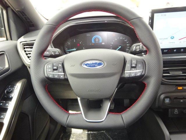 Ford Focus ST-Line Kombi 1.5L EcoBlu AHK B&O ErgoSitz