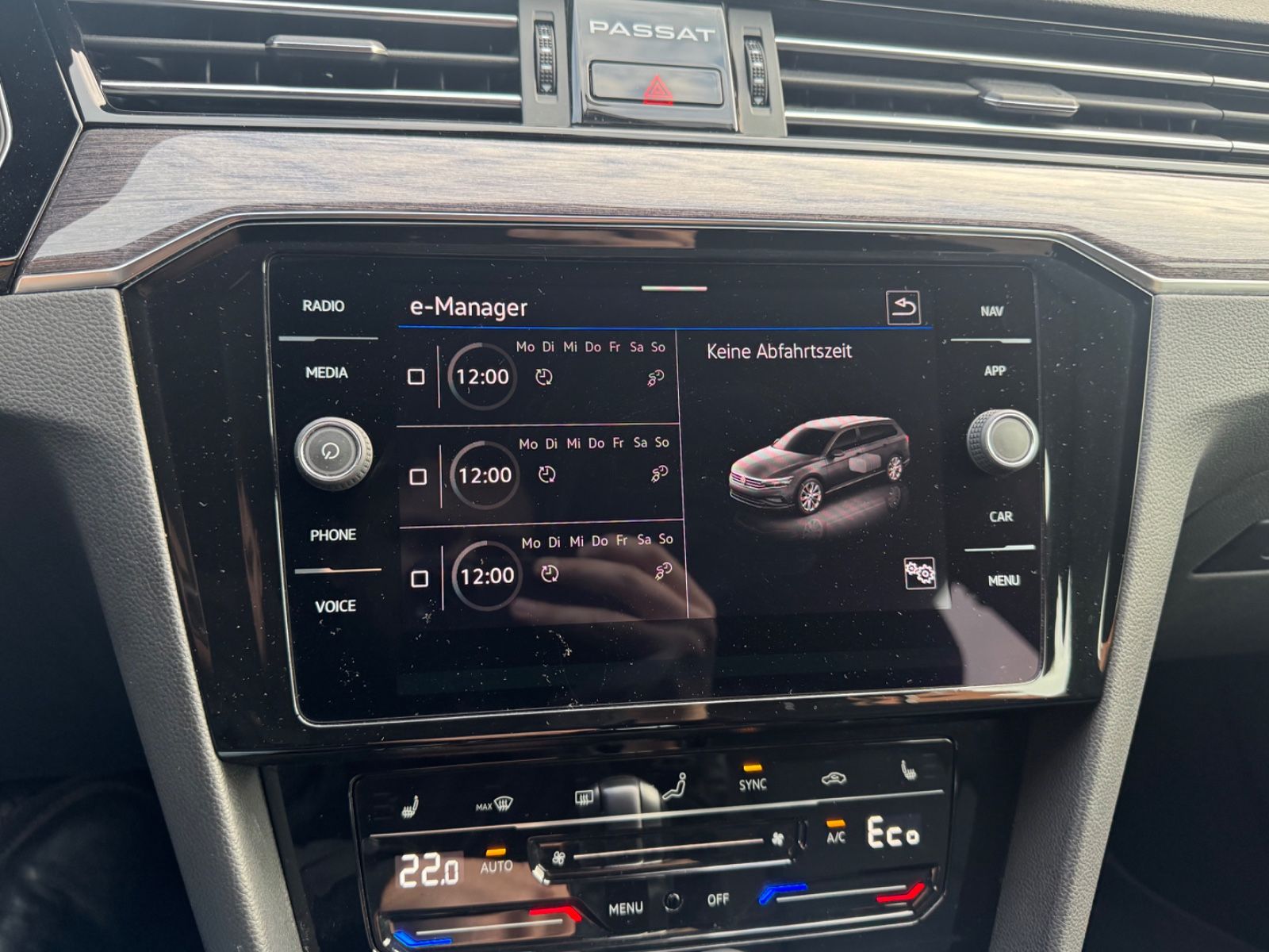 Volkswagen Passat Variant GTE DSG - Samsaru's Car Outlet