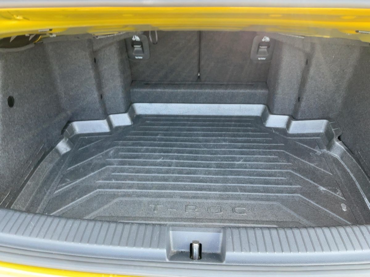 Volkswagen T-Roc 1.0 TSI STYLE - Samsaru's Car Outlet