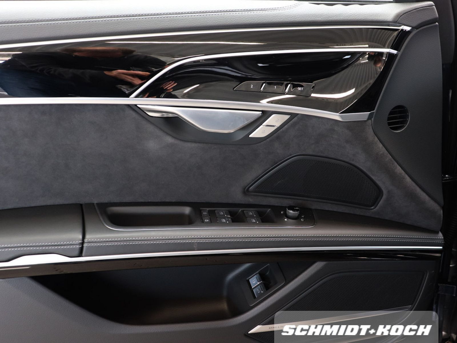 Audi A8 60 TFSI e Quattro S line - Samsaru's Car Outlet