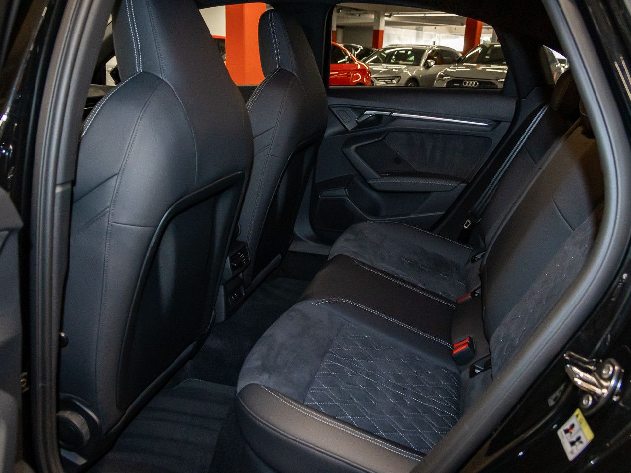 Audi A3 Lim 35 TFSI S line - Samsaru's Car Outlet