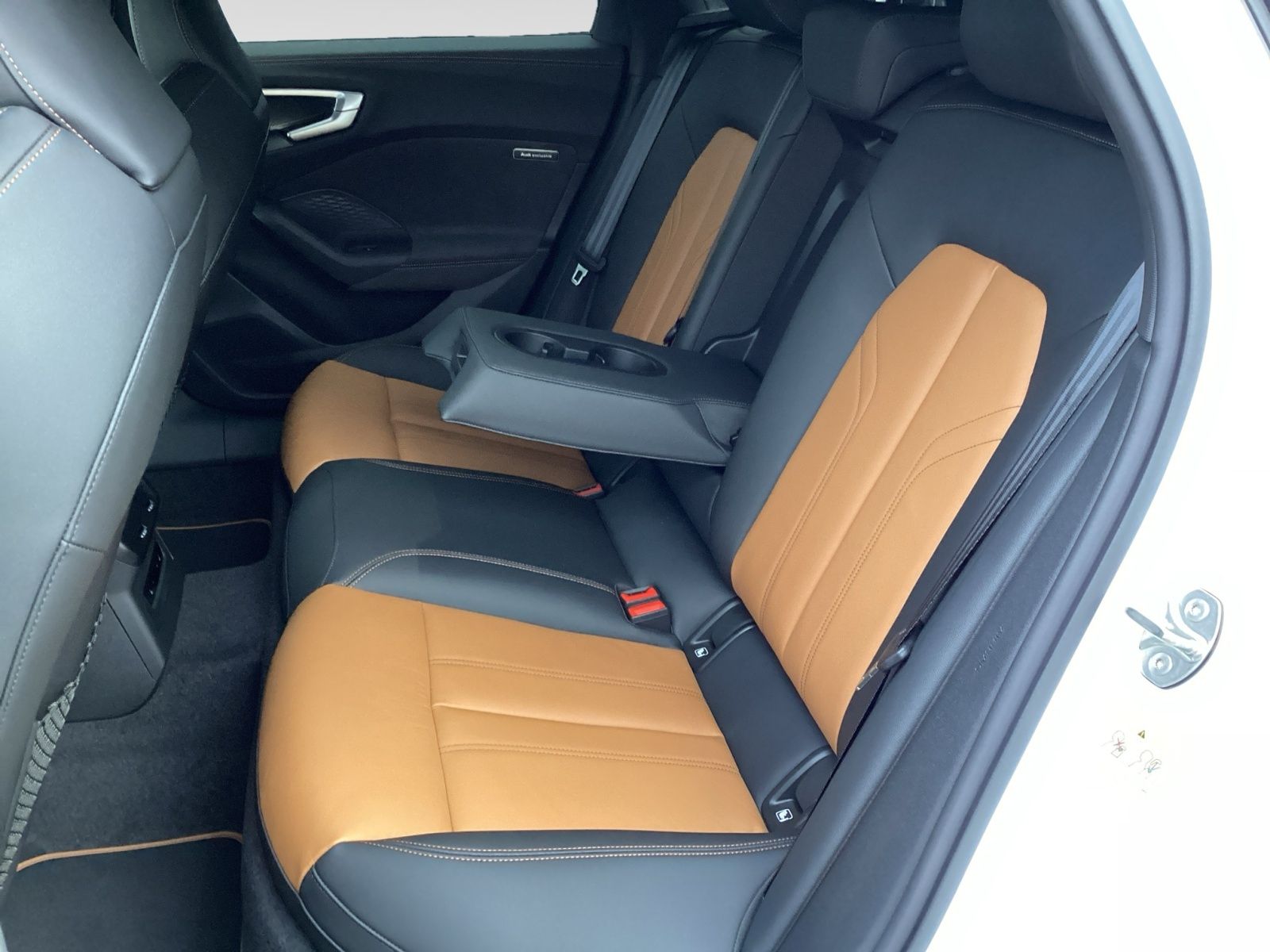 Audi A5 Avant 2.0 TDI quattro S-tronic S-line MMI+Lic