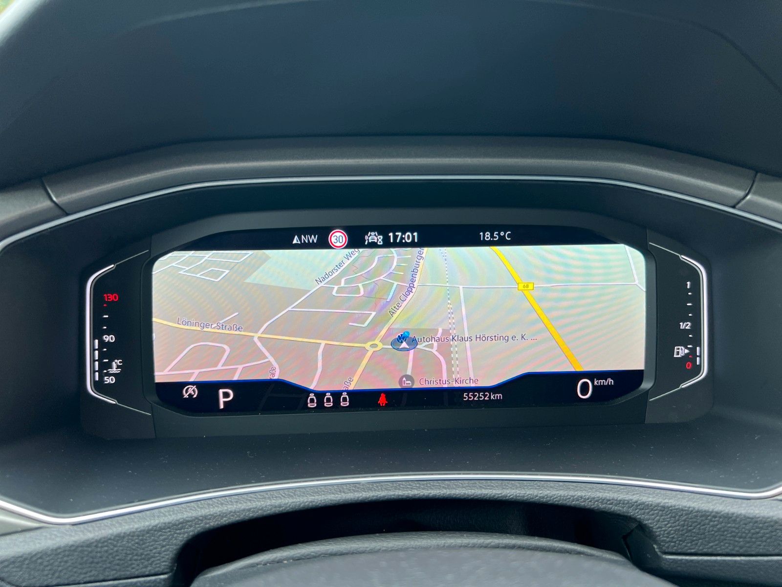 Volkswagen T-Roc Style 1.5TSi DSG R-Line - Samsaru's Car Outlet