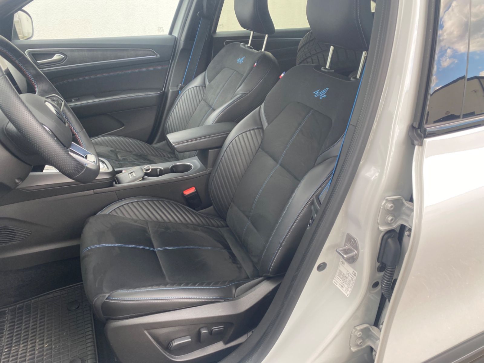 Renault Arkana Esprit Alpine - Samsaru's Car Outlet