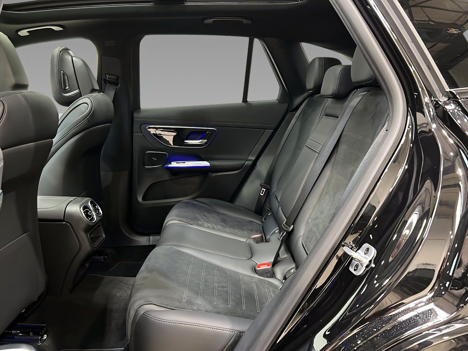 Mercedes-Benz GLC 300 de 4M AMG+DISTR+NIGHT+Pano+TotW+AHK+360°
