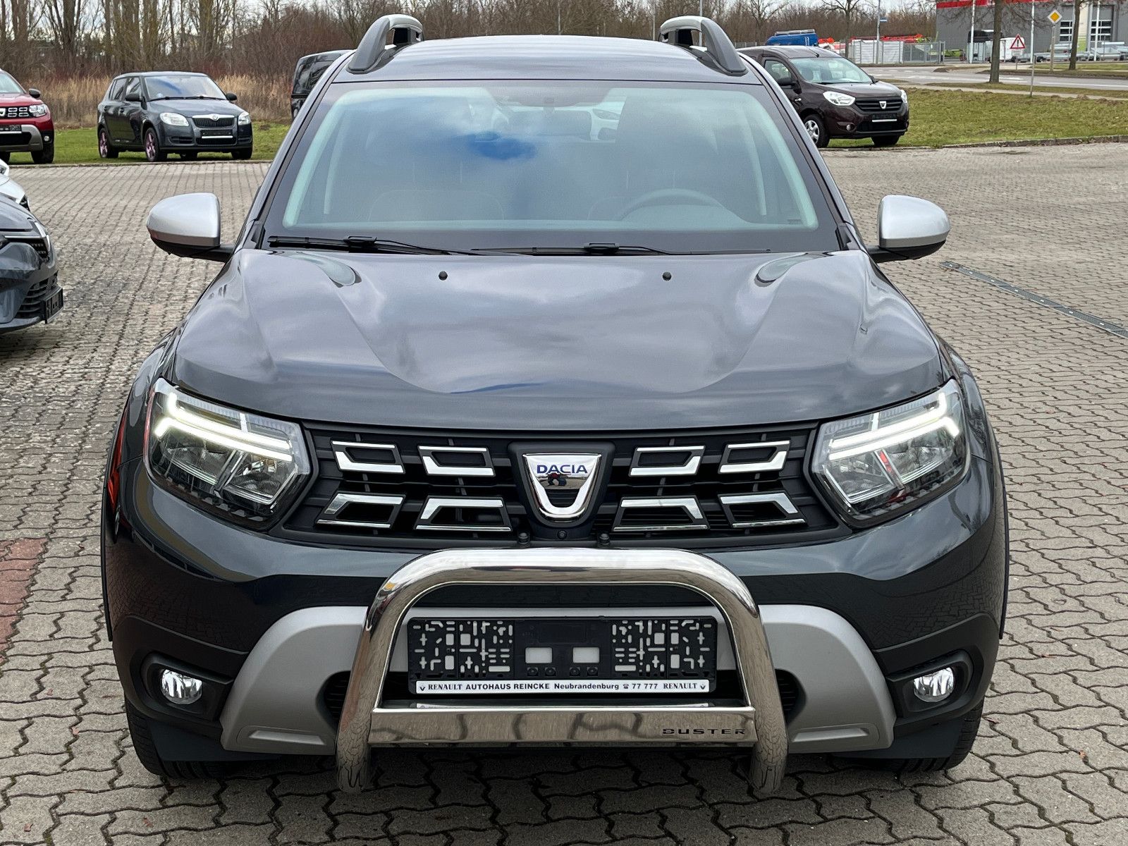 Dacia Duster TCe100 Prestige - Samsaru's Car Outlet