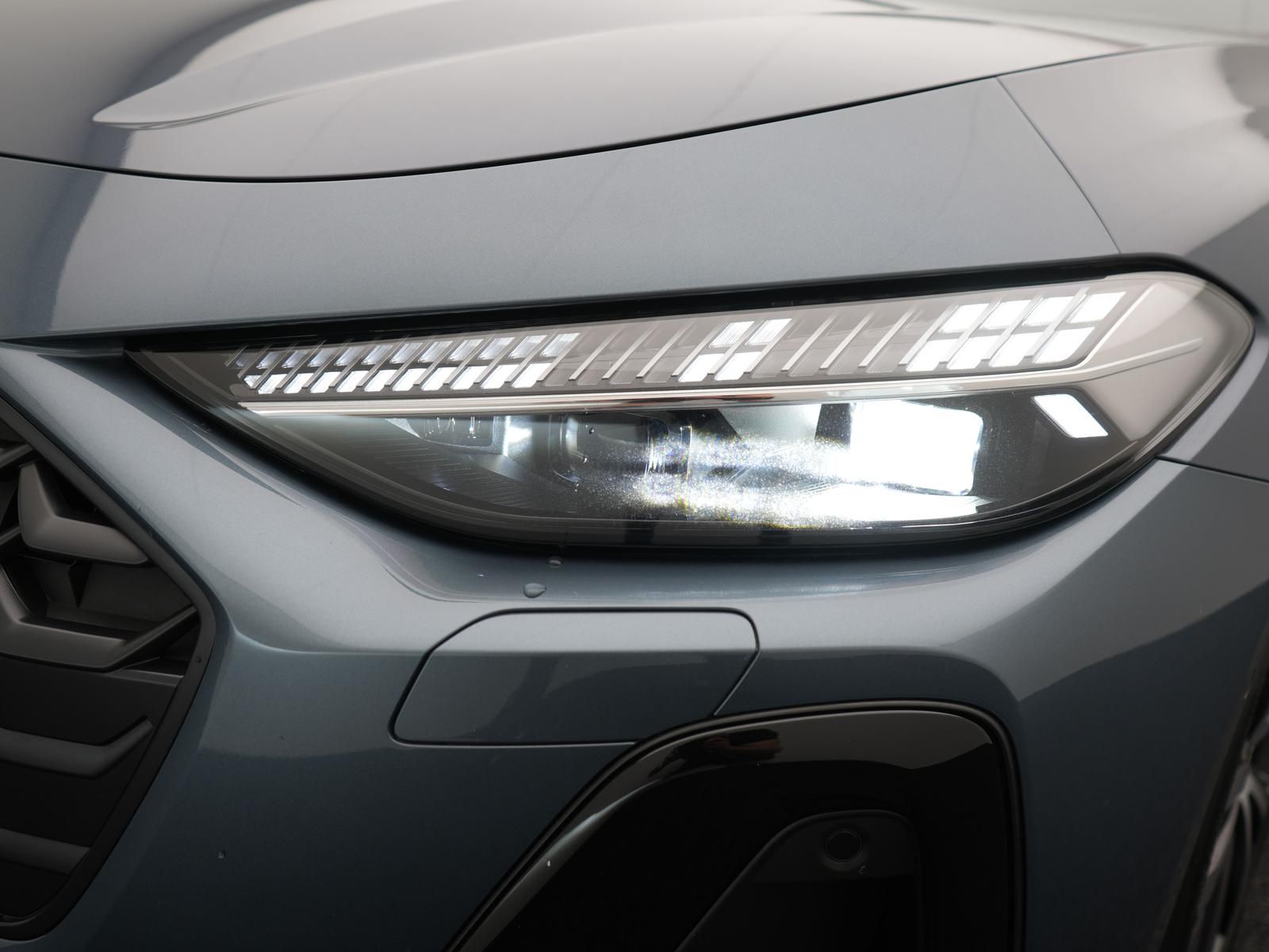 Audi A5 TFSI e-hybrid quattro,S-LiNE,AHK,MATRiX,360°