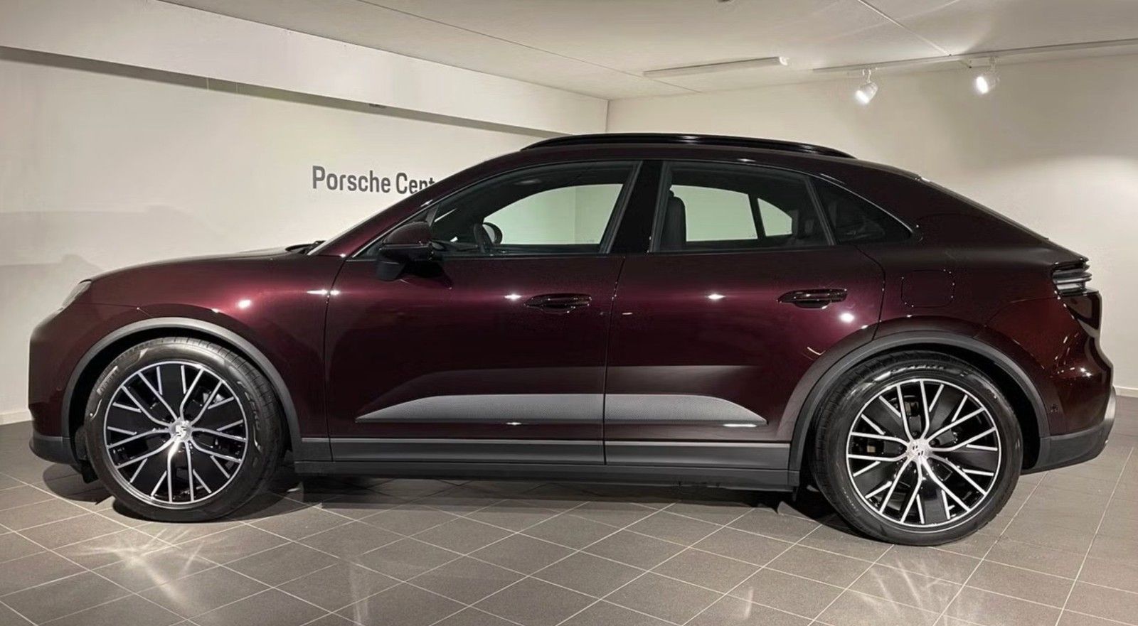 Porsche Macan Electric 4