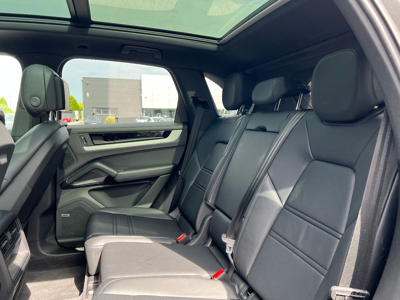 Porsche Cayenne E-Hybrid | Luftfederung | InnoDrive |