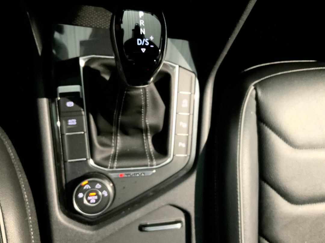 Volkswagen Tiguan R-Line 2.0 TDI 4 Motion - Samsaru's Car Outlet