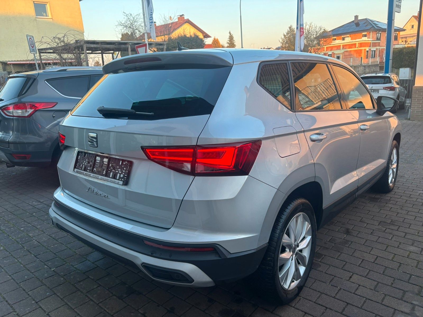 Seat Ateca Style*DSG*KAM*AHK*NAV*BEATS*CARPLAY*LED