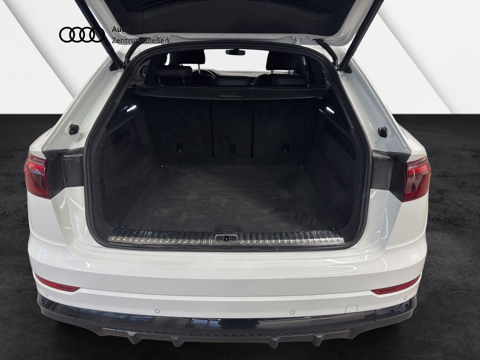Audi Q8 50 TDI quattro S line Black HuD Matrix AHK St