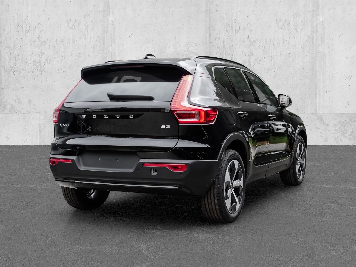 Volvo XC40 B3 Benzin Plus Dark - Samsaru's Car Outlet