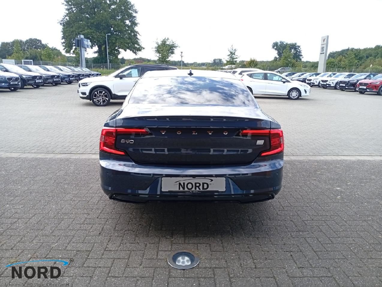 Volvo S90 T8 Ultimate Dark Plug-In Hybrid AWD