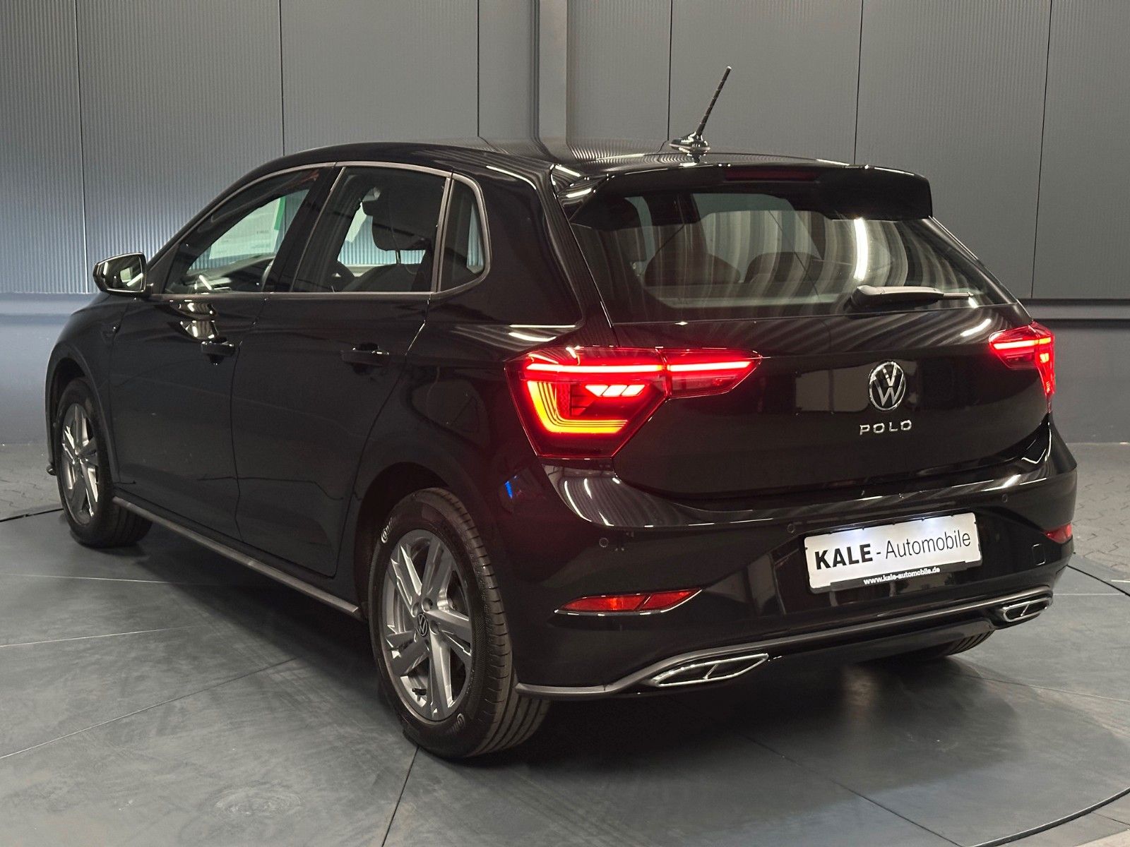 Volkswagen Polo VI R-Line *NAVI*IQ.Drive*KAMERA*CarPlay*ACC