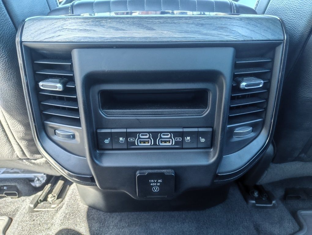 Dodge RAM 1500 Limited Night 3.0 l I6 HO 100